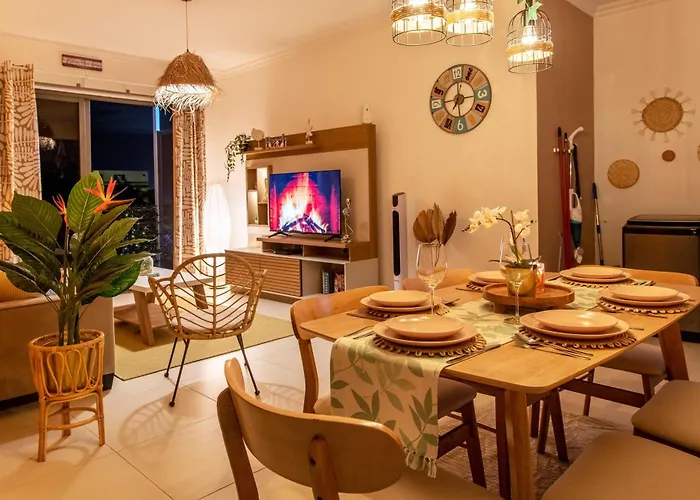 Lamarel Beach House 1