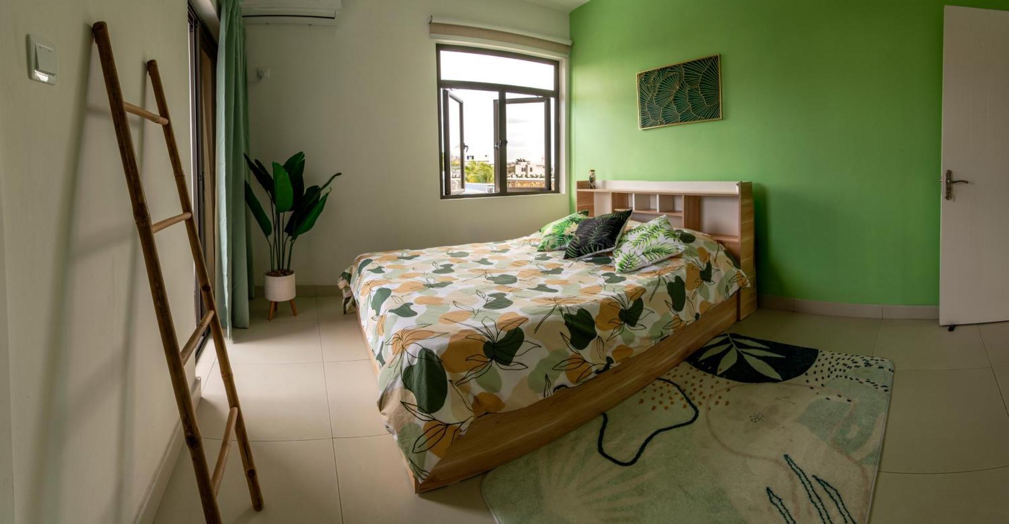 Lamarel House 1 Apartment